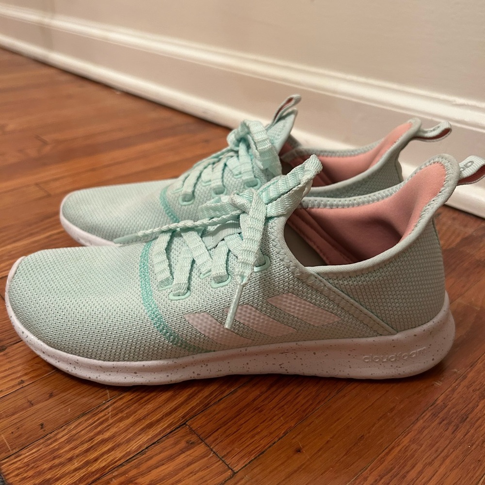 Adidas Mint Green Tennis Shoes Size 7.5